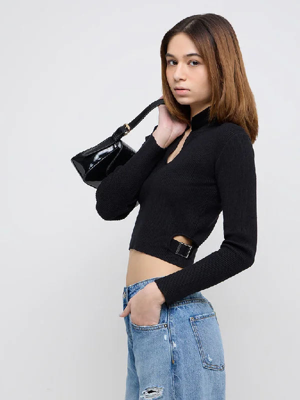 Nuon Black Ribbed-Textured Crop Top Seamless Knitted Crochet