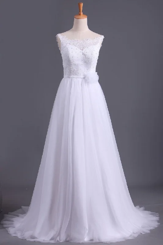 Straps A Line Wedding Dress Court Train Tulle With Applique & Handmade Flower sweetheart Neckline Romantic